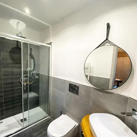 Apartamento Basilica Papale Di San Paolo Moderno - Yourhome